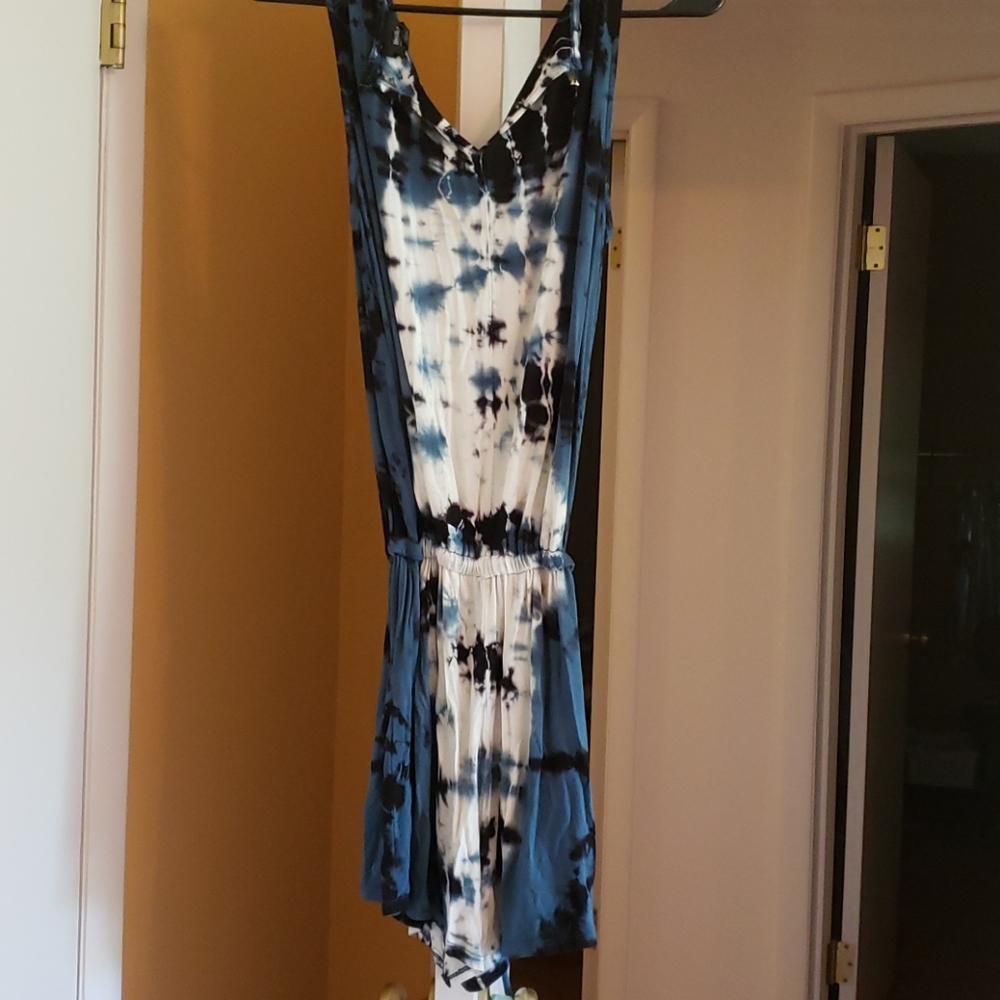 Romper - Picture 2 of 3